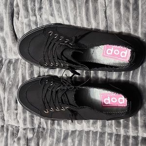 Black slip on sneakers size 8